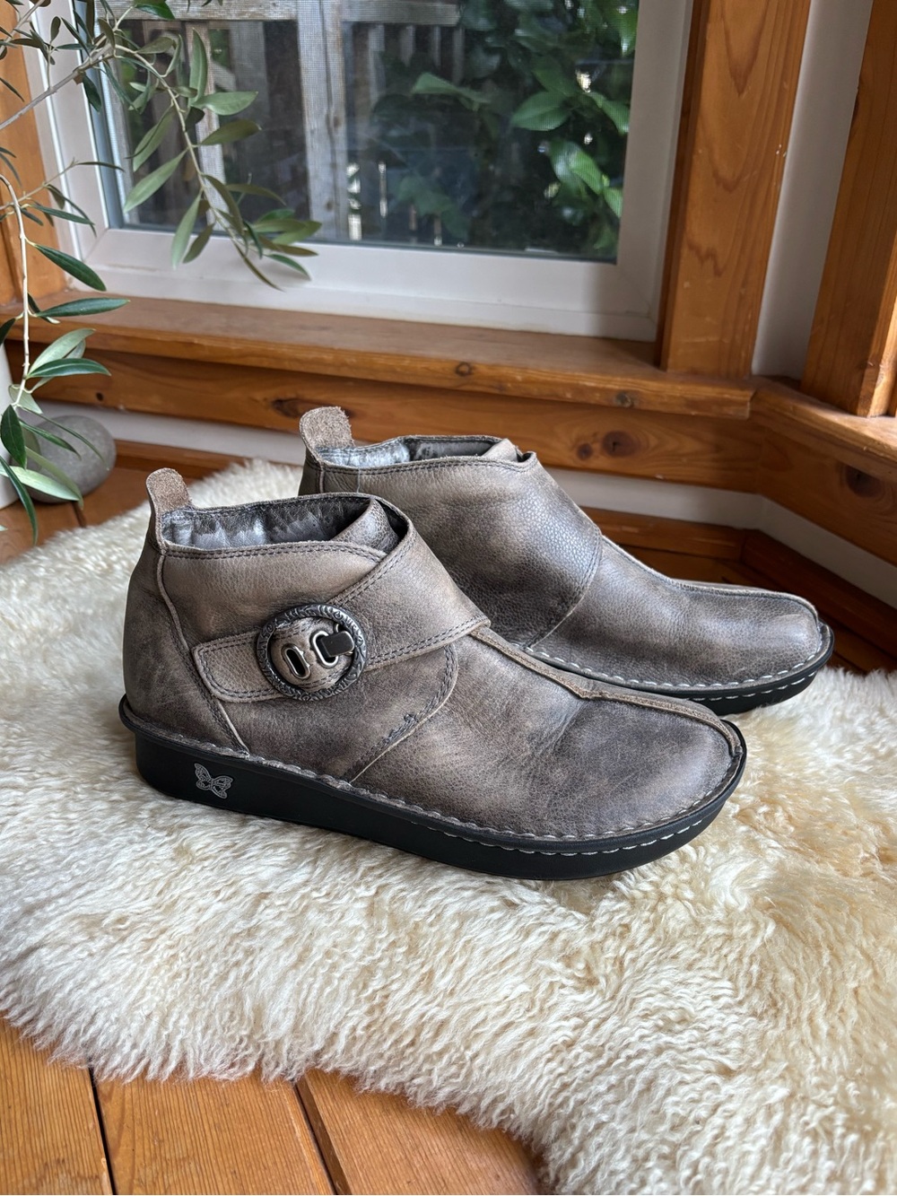Alegria  Caiti Leather Ankle Boots